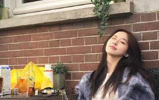 登录后的我仿佛成了17c吃瓜里“户外运动”的专业选手！