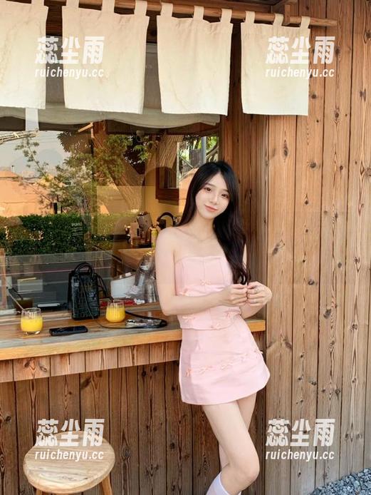昨天吃的不够？快去51吃瓜官网，黑料里的新天地等你探索！