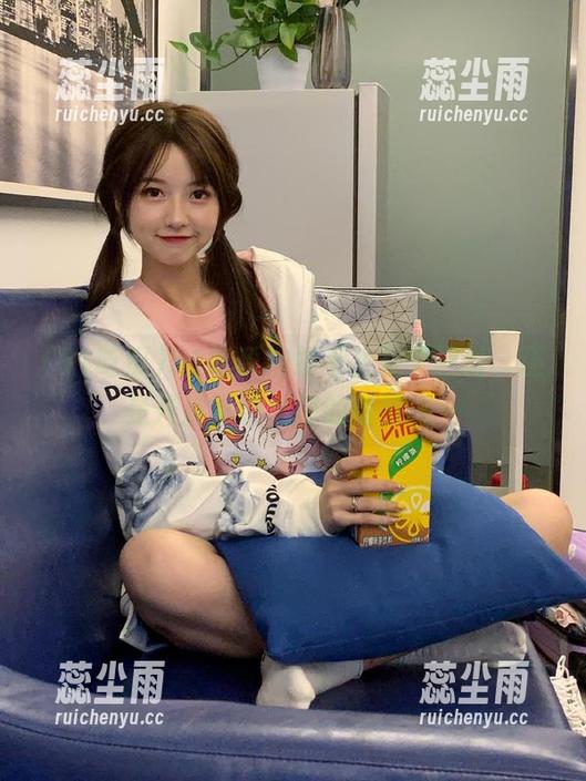 51吃瓜地址不止是个网址，还是开启黑料大门的钥匙呢～