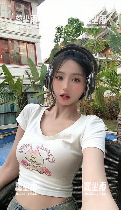 51黑瓜吃料网入口最新：踩上这条瓜道，快来打个卡吧！