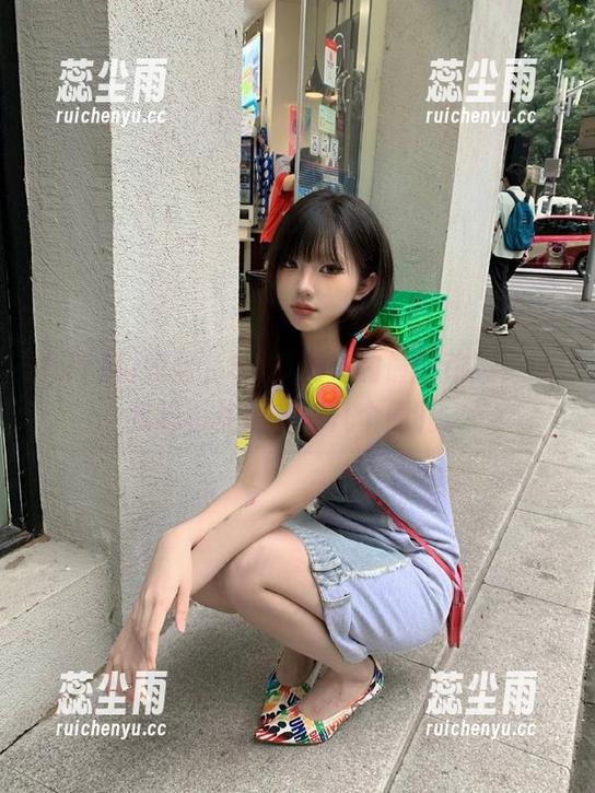 91瓜 哎呀,91瓜发布的最新动态,让我忍不住想多转几个圈儿。