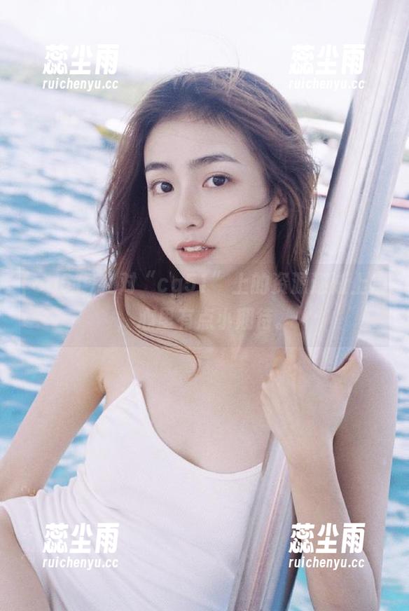 我对“cg51”上的资源逐渐上瘾，心里有点小期待。