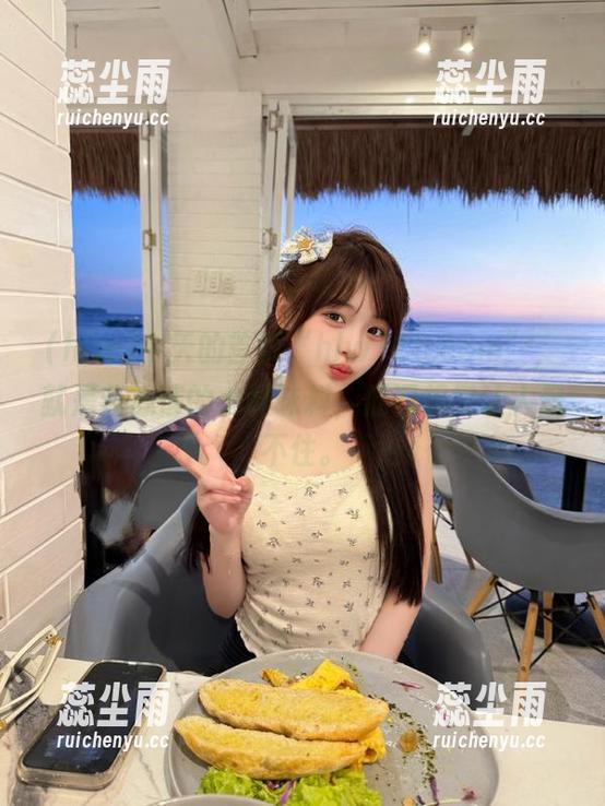 今天的首页“hlw155.ccm”，就是我心情的小调味料，低调却又让人忍不住。