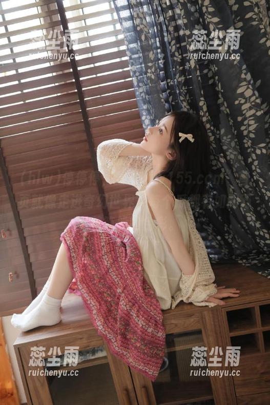 停停停，翻“hlw155.ccm”首页就像走进奇幻世界，每个瓜都有如同万花筒般的色彩。