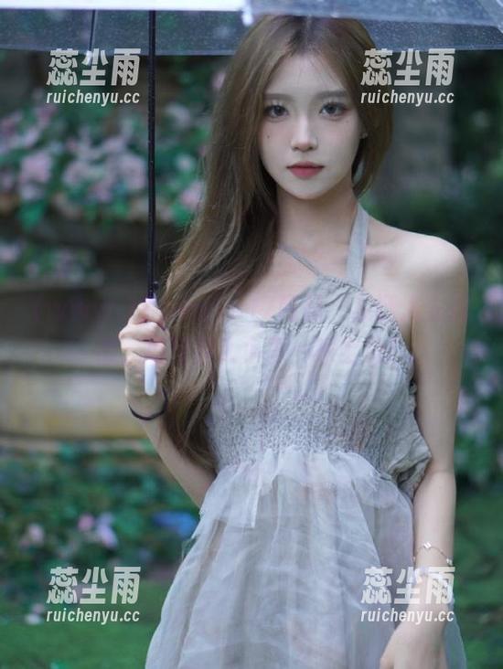 www.17网站，见证人生百态，瓜饭圈大小事一家全包！