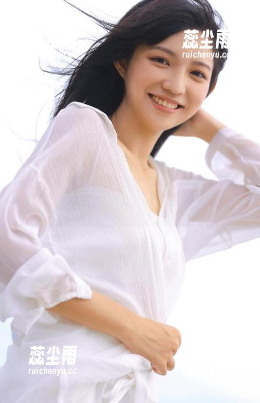 怀疑我成了www.黑料网站的忠实粉丝，每天都在刷新八卦！