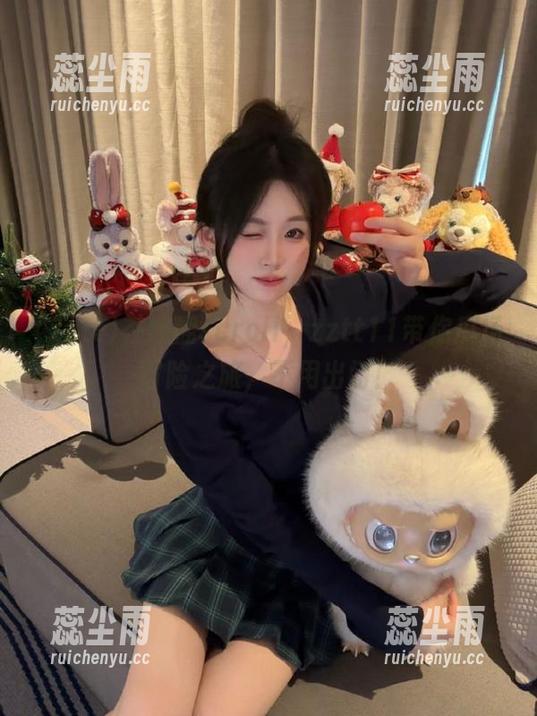 在线翻scroll，zztt11带你瓜场冒险之旅，不用出门！