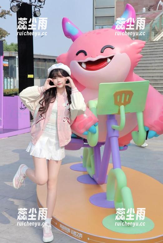 吃瓜时间到！“五一吃瓜”发布的黑料让人忍不住摇头。