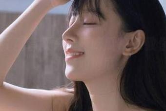 首页来袭！吃瓜17网教你如何优雅地抱瓜