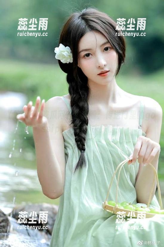 吃瓜网在线观看：传送门里的gossip世界等你来探秘！