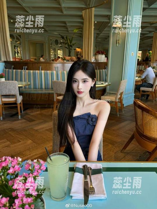 咕噜咕噜，喝下吃瓜网永久地址的‘八卦汤’，浑身舒坦！