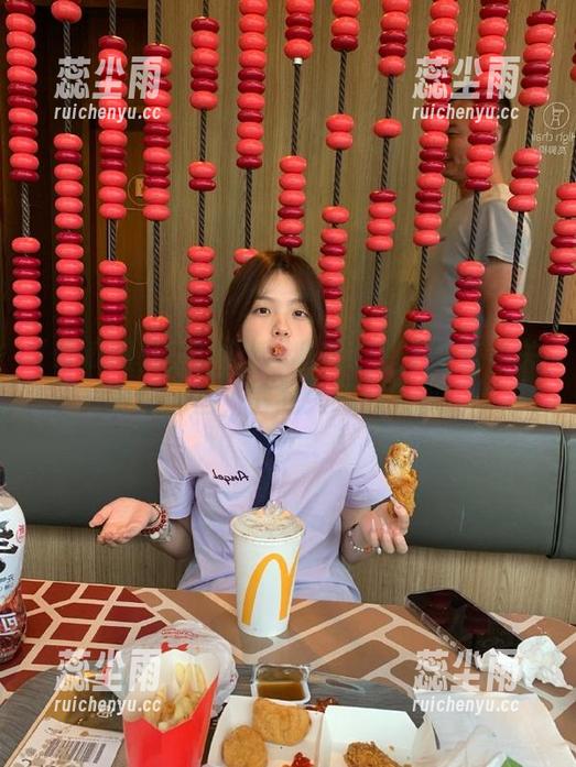 吃瓜网 吃瓜网愤怒收藏:那个半夜不关窗的邻居,害我失眠到天明!