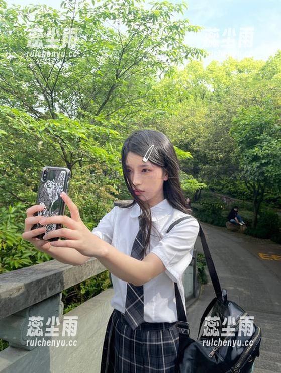 吃瓜网 每次吃瓜网更新,我的心情都像摇摆的秋千,不知道会晃到哪里去