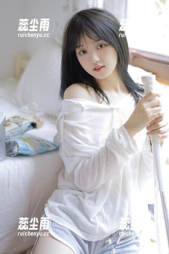 这“明星黑料”app里的花边新闻，越来越像是迷雾中的窥探。