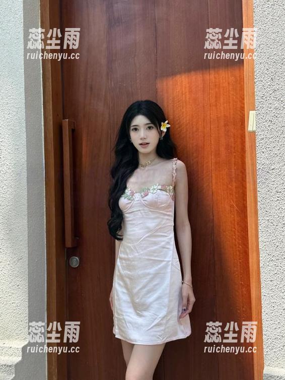 黑料不打烊 黑料不打烊传送门,如何把正能量的外衣撕成碎片?