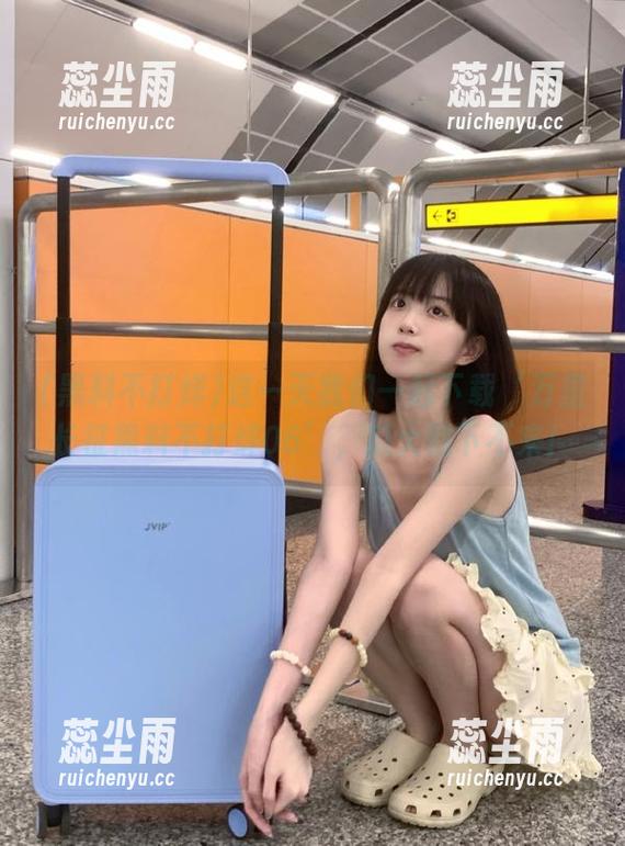 黑料不打烊 这一天我们一起下载‘万里长征黑料不打烊06’,瓜大到下不来!