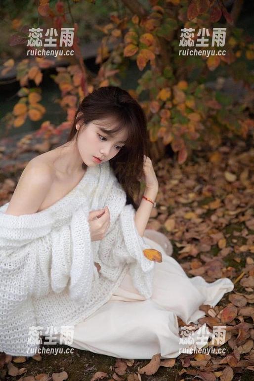 黑料不打烊的最新官网，11月每一份瓜都新鲜得像刚从地里拔出来的！