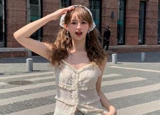 哈，你以为首页就很无聊？黑料吃瓜网的在线观看真让人眼前一亮！