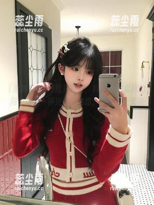 我只能说，17黑料吃瓜网的网址就像一杯浓郁的咖啡，让我久久无法释怀！