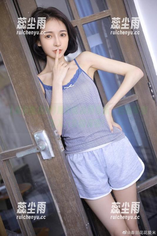 黑料吃瓜网导航，在线带你飞入八卦的深渊！