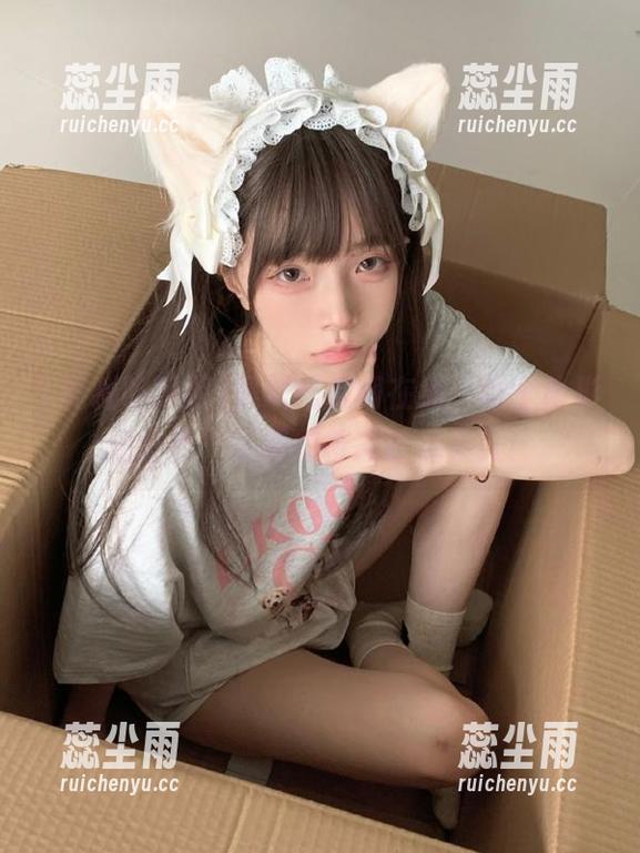 黑料吃瓜网在线，像个隐形观察者，充满期待又带点紧张！