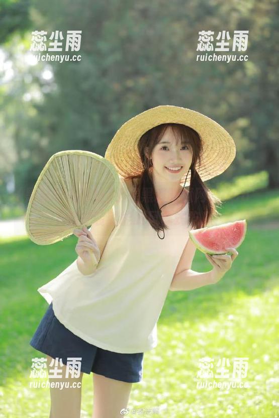 手握黑料吃瓜网站app，下载安装就能跟风暴式吃瓜！
