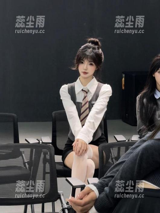 这款黑料在线苹果版，果然帅得令人瞠目结舌，不过内容呢？