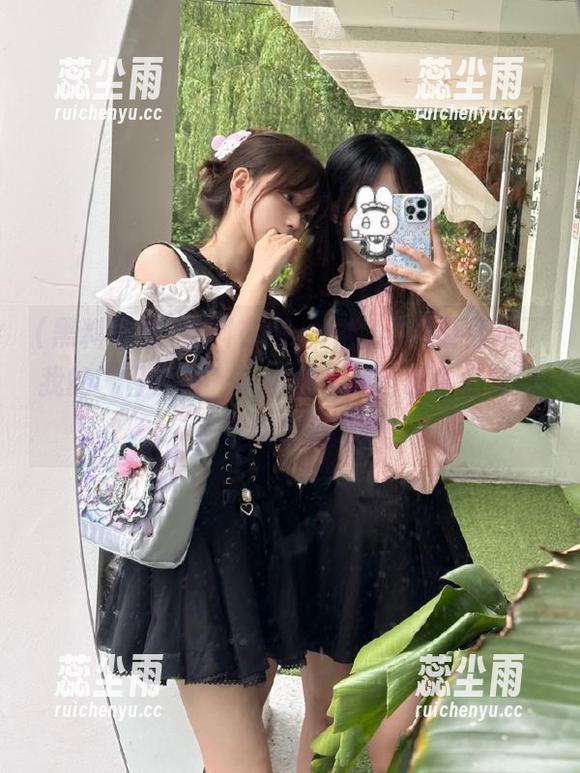 黑料在线app：当八卦变成了我的“日常餐”，你会发现自己也悄咪咪成了吃瓜群众！
